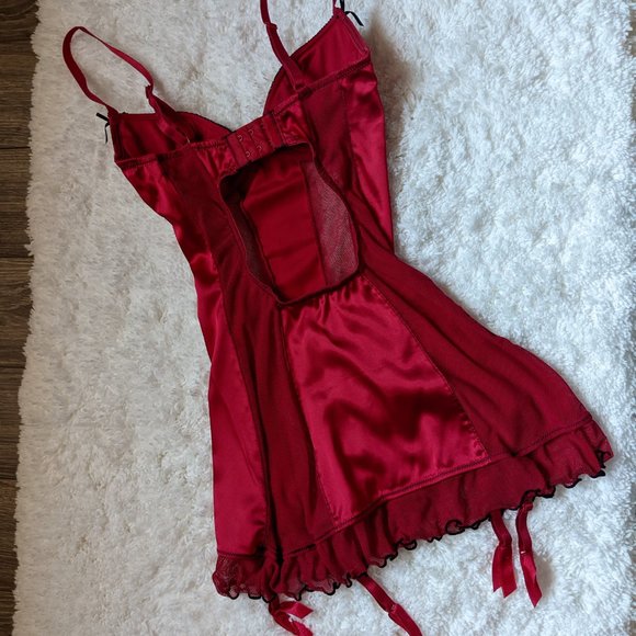 Never worn (XS) - FREDERICKS of HOLLYWOOD Chemise Garter Set - Picture 2 of 10